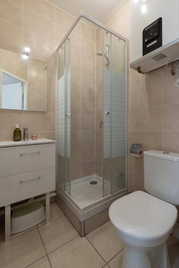 Pink Sweet Confort Apartment Лион Екстериор снимка